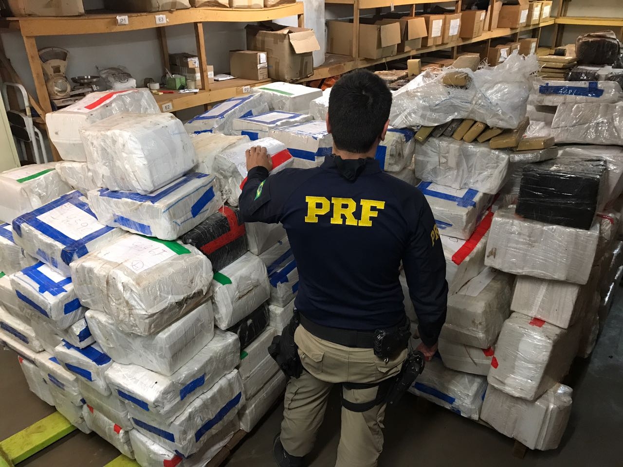 PRF apreendeu 53 toneladas de drogas no Paraná em 2017