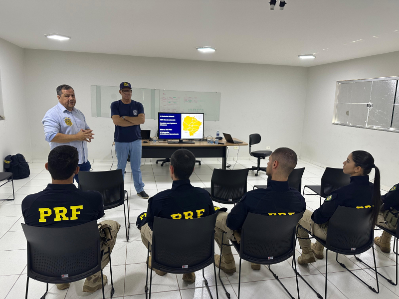 Diretoria do SINPRF/MS visita delegacia da PRF em Corumbá